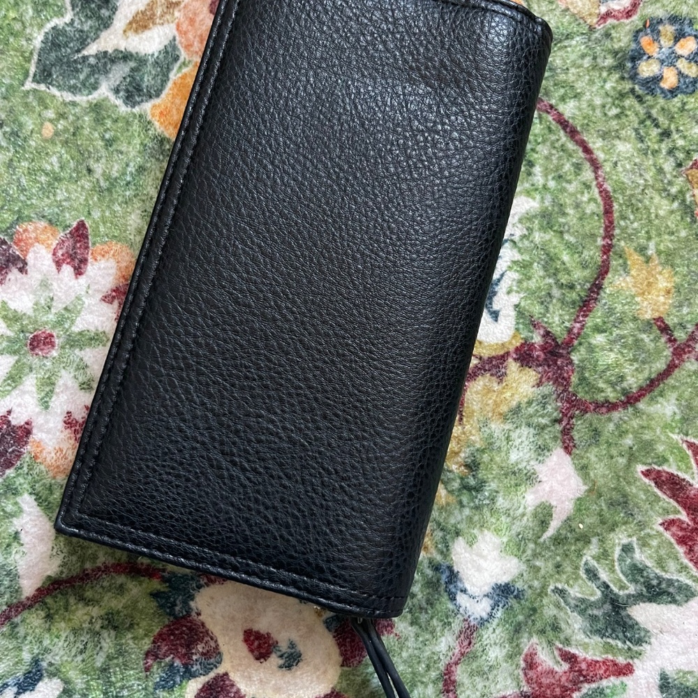 Jessica Simpson Black Faux Leather Zip-Around Wallet w/ Leopard Print Interior - Picture 10 of 10